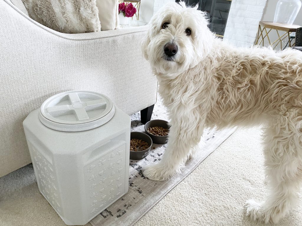 Vittles Vault 8
