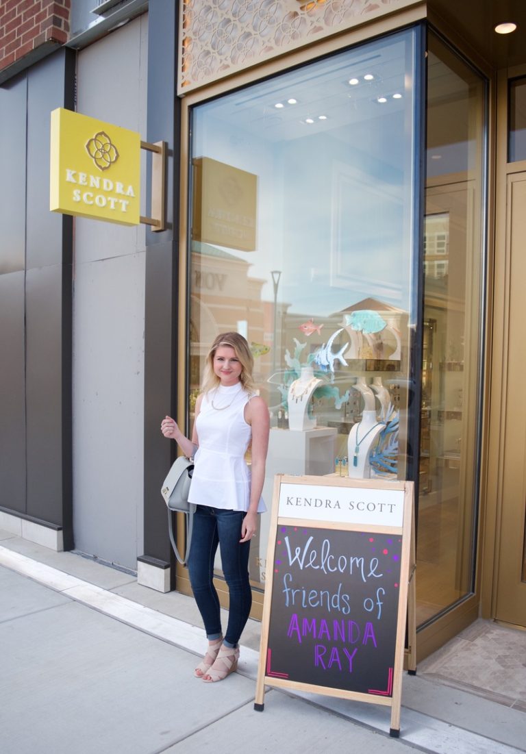 Kendra Scott in Brookfield, Wisconsin + My First Color Bar Party!